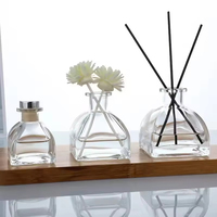 Bouteille diffuseur d'arômes en verre avec bouchon à vis et bâtonnets diffuseurs – 50ml, 100ml, 150ml, 250ml, 300ml, 500ml