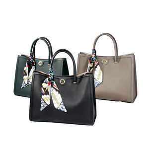 Sac fourre-tout élégant et minimaliste en cuir véritable pour femme, imperméable, réglable, grande capacité, automne-hiver - Product Image 1