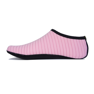 Chaussures de plage en néoprène pour enfant, chaussettes de yoga, imperméable, matériau pour la natation, chaussures d'eau, offre spéciale, nouvelle collection - Product Image 5