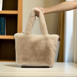 Sac en peluche de niche de style coréen 2025 nouveau petit sac à main fourre-tout carré pour femmes - Product Image 1