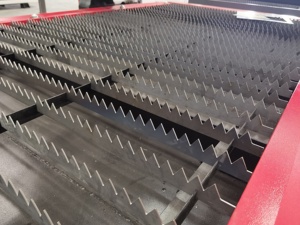 Cortadora de Plasma de Mesa Alta HUAXIA 2024 al Mejor Precio para Chapa de Hierro y Metal - Product Image 2