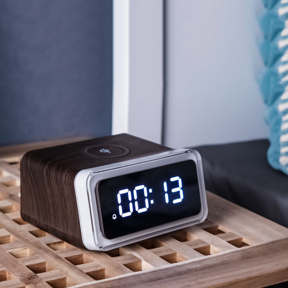 Прикроватная лампа с беспроводным зарядным устройством, беспроводной динамик и функция сигнализации RGB и функция повтора для спальни