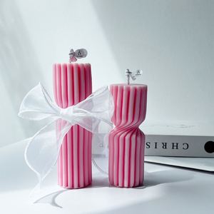 Bougie parfumée cylindrique texturée de style nordique de qualité supérieure, blanche, pour décoration d'ambiance de mariage et de banquet, bougie colonne - Product Image 3