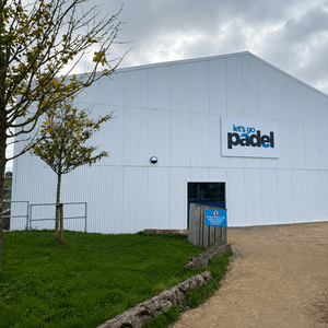 Tenda per Campo da Padel Indoor, Tetto Poligonale Resistente, <span class=keywords><strong>Struttura</strong></span> in Alluminio per Arena da Tennis - Product Image 5