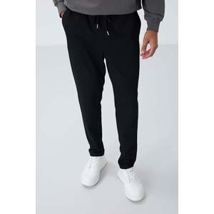 Pantalon de survêtement noir pour homme, coupe standard, taille élastique, tissu respirant décontracté - Product Image 3