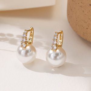 Boucles d'oreilles pendantes en perles et zircone pour femmes, bijoux de mariage en or, forme U, EKA 004 - Product Image 3