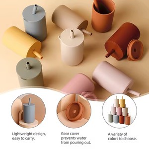 Gobelet en silicone portable personnalisable pour bébé, sans BPA, couleur unie, qualité alimentaire, anti-déversement, 150 ml, avec paille - Product Image 3