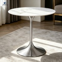 Table à manger moderne en marbre doré, base en métal brossé résistant à la chaleur, mobilier commercial de luxe pour café et hôtel, vente en gros d'usine