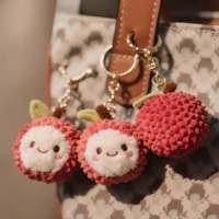Porte-clés en peluche 3D en forme de litchi, pendentif fruit de litchi, porte-clés en peluche de litchi