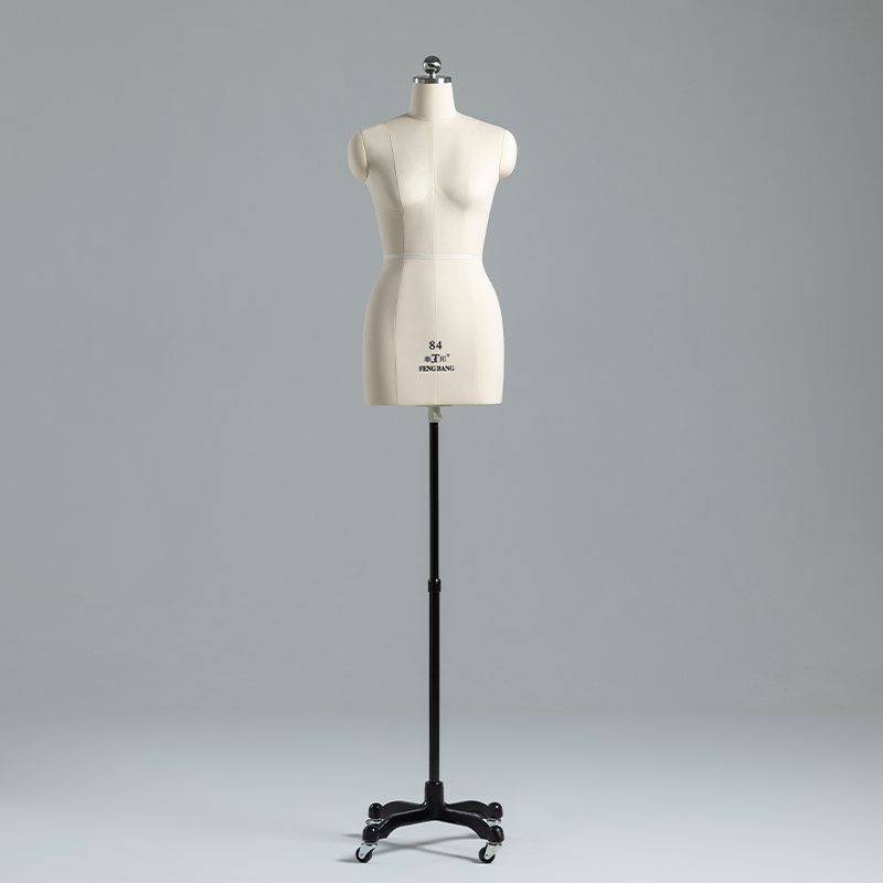 Cuerpo beige con base de ruedas