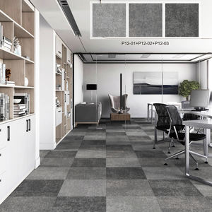 Dalles de moquette carrées modernes à rayures, avec support en PVC ignifuge, pour aéroports, banques, églises et revêtements de sol commerciaux - Product Image 4