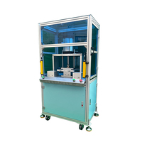 Machine de boxe semi-automatique pour l'emballage de consommables de laboratoire