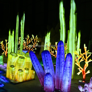 Themaparken Avondmarkten En Carnavals Licht Festival Lichtgevende Zeethema Decoraties Kwallen Stralen Kleurrijke Lichten Uit - Product Image 2