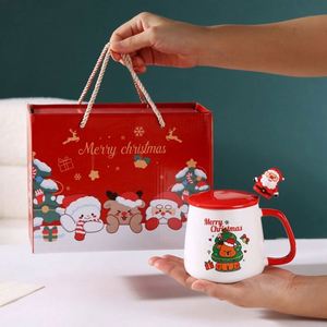 Tazas de Regalo Navideñas de Lujo al por Mayor con Logotipo Personalizado, Tapa de Bambú y Cuchara, Ecológicas, Capacidad de 400 ml, de Gres, Incluye Bandeja - Product Image 4