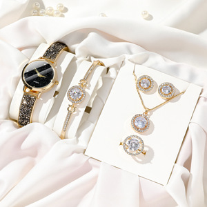 Fashion Temperament Luxury Set Face Stainless Steel Strap Quartz Watch Pointer Rhinestone Pendant Bracelet - Product Image 1