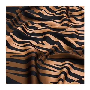 Impresión digital cebra estampado seda charmeuse satén tela para dormir vestido falda