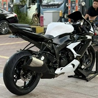 Moto sportive Kawasaki Ninja ZX-6R d'occasion haut de gamme, essence, 124 CV, course/route, F/C, sans fuites d'huile