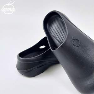 3999 Red Apple Pantuflas Deportivas Unisex con Cordones, Cerradas, de Caña Alta, con Suela de EVA, Estilo Tailandés, Antideslizantes e Impermeables - Product Image 3