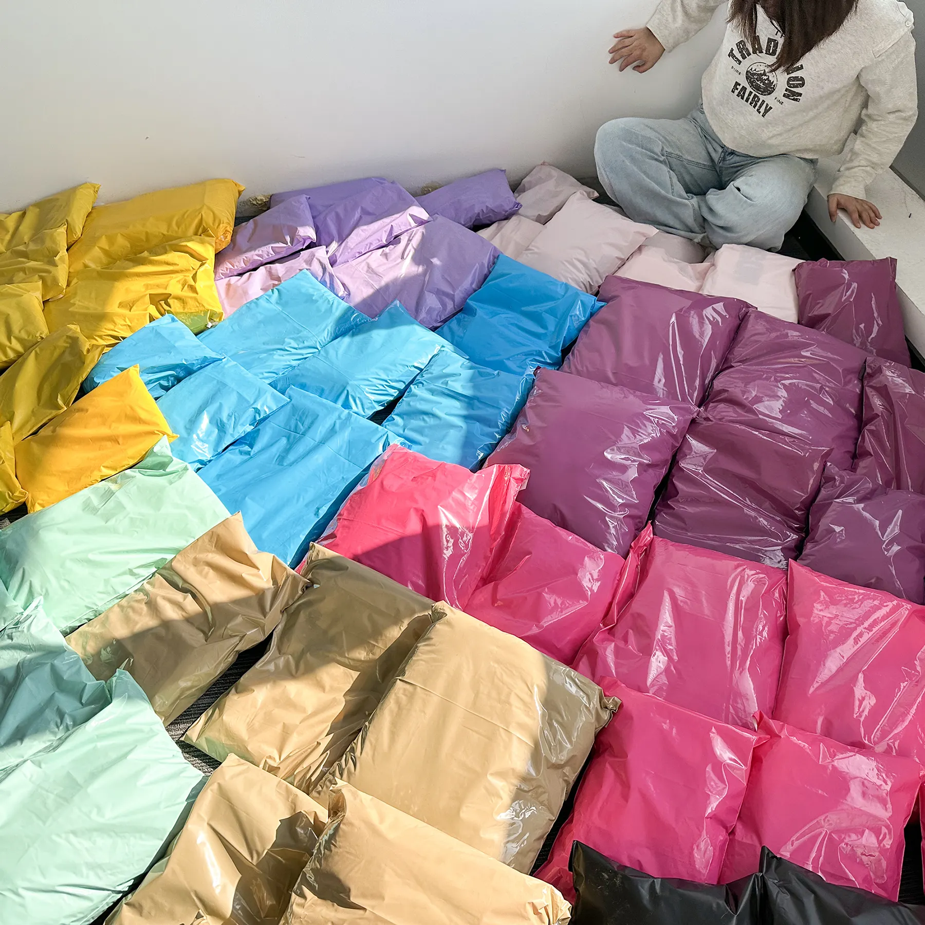 하이 퀄리티 사용자 정의 인쇄 로고 마카롱 색상 배달 폴리 우편물 플라스틱 포장 배송 우편 가방 의류