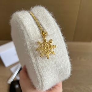 2025 thương hiệu lớn CC xách tay nhung trang điểm túi công suất lớn dây kéo đóng cửa Món Quà Giáng sinh miễn phí thư VIC Túi trang điểm sang trọng - Product Image 4