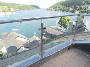 Sistema <span class=keywords><strong>de</strong></span> balcón <span class=keywords><strong>de</strong></span> barandilla <span class=keywords><strong>de</strong></span> vidrio, poste <span class=keywords><strong>de</strong></span> escalera <span class=keywords><strong>de</strong></span> fibra, canal en U, gafas sin marco <span class=keywords><strong>de</strong></span> aluminio con luz Led, precios <span class=keywords><strong>de</strong></span> aluminio - Product Image 3