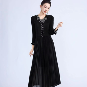 green emerald velvet dress BLACK EMBROIDERED STONES PLEATED MIDI DRESS – Goyco Limited