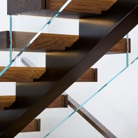 Escalier en spirale en chêne massif personnalisé, moderne et de luxe, préfabriqué, durable, pour villa, de la marque Anewson Premium