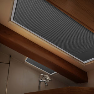 ستائر خلوية ذكية آلية للنوافذ السقفية بتصميم عصري وأحجام مخصصة من الشركة المصنعة - Product Image 2