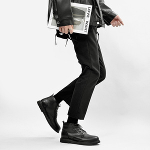 Botas de Cuero Genuino Minimalistas 2026 con Punta Redonda y Caña Alta, Botas de Tobillo Negras Formales de Negocios para Hombre - Product Image 4