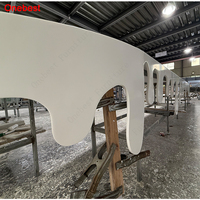 Comptoirs de bar en surface solide Corian blanc glacier avec design de gouttes de crème glacée, comptoirs de cuisine en forme de L pour hôtel