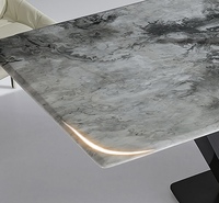 Table à manger moderne de luxe rectangulaire en cristal ardoise avec pieds en titane noir pour bar à la maison ou dîners