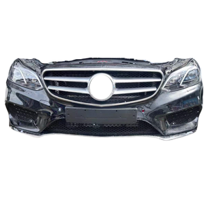 2009-2016 para <span class=keywords><strong>Mercedes</strong></span> Clase <span class=keywords><strong>E</strong></span> W212 Kit de parachoques delantero ABS negro con recortes de luz antiniebla para nuevos modelos antiguos E200LE300LE180LE260L - Product Image 1