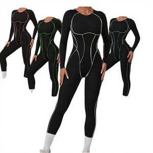 Combinaison de yoga pour femmes, design sans dos tridimensionnel, sans couture, manches longues, légère, en spandex/nylon, couleurs assorties, pour le sport - Product Image 2