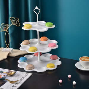 Rak <span class=keywords><strong>Display</strong></span> Kue Buah Pesta Kafe Hotel 3 Tingkat Plastik Gaya Eropa yang Dapat Disesuaikan - Product Image 4