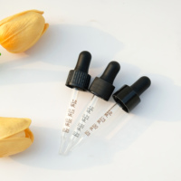 Pipette graduée à embout personnalisé en verre transparent avec caoutchouc noir pour huile essentielle