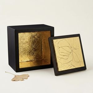 Boîte à montres haut de gamme en bois massif de noyer noir du Vietnam, personnalisée, avec couvercle. - Product Image 3