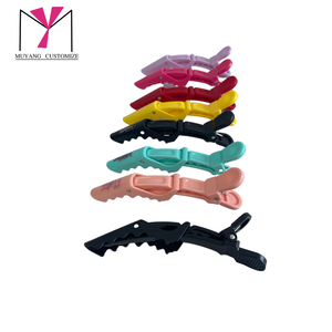 Pinzas para el pelo negras de cocodrilo para peluquería, personalizadas al por mayor MUYANG 2026 - Product Image 1