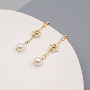 Schickes Elegantes 18k Vergoldetes Edelstahl Perlen-Gänseblümchen Blumen-Station Charms Ketten-Collier und Armband Schmuckset - Product Image 5