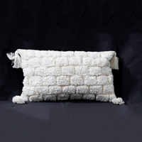 Housse de coussin décorative en coton tissé 3D à rayures carrées de style bohème Innermor pour la maison, l'hôtel, l'hôpital