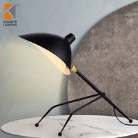 Lampes de table de style européen au design nordique créatif, réplique de Casquette Serge Mouille, trépied en fer, lampe de bureau en métal pour salle de lecture