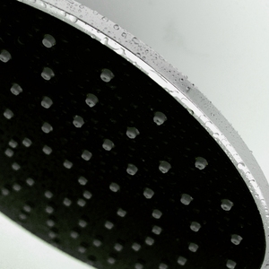 Soffione Doccia Nero da 200mm a Risparmio Idrico per Rubinetti Bagno e Doccia - Product Image 3