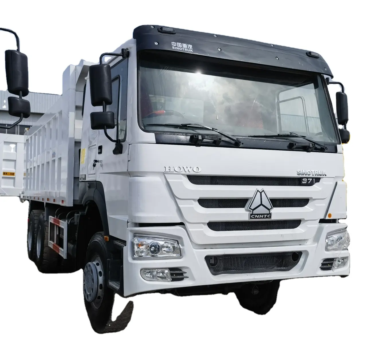 شاحنة سينوتراك مستعملة بحالة جيدة بقوة 375 حصان و10 و12 عجلة 6x4 8x4 شاحنة هوو تيبربر تعمل بالديزل وشاحنة نقل يدوي شاحنة ثقيلة للقارة الأفريقية