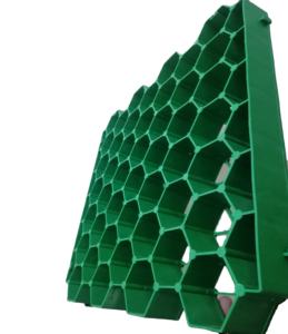 Grille <span class=keywords><strong>de</strong></span> pavage en plastique perméable en nid d'abeille écologique pour la plantation d'herbe, le stationnement des voitures, la stabilisation des allées en <span class=keywords><strong>gravier</strong></span> - Product Image 2