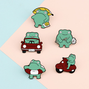 Broche grenouille verte, motif animal de dessin animé mignon, style japonais, badge polyvalent, épingle décorative personnalisée pour sac d'école, bijou étudiant - Product Image 2