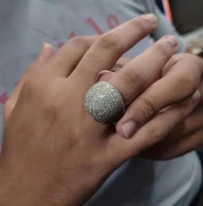 แหวนโดมเพชรมอยส์ซาไนท์แบบดั้งเดิมหรูหราขนาดไมโครลายเงินสเตอร์ลิง925แหวนหมั้นสำหรับงานปาร์ตี้ประจำวันของเธอ - Product Image 2