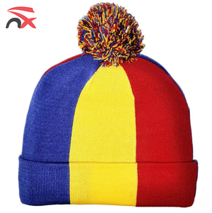 Gorro de Punto con Bola, Tejido con Fibras Acrílicas, Bandera Nacional de Finlandia, Hecho <span class=keywords><strong>en</strong></span> China, para Mantener el Calor - Product Image 4
