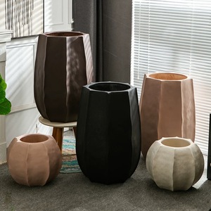 Ventes <span class=keywords><strong>en</strong></span> gros de pots et jardinières géométriques <span class=keywords><strong>en</strong></span> céramique pour plantes, design décoratif pour le sol de la maison - Product Image 3