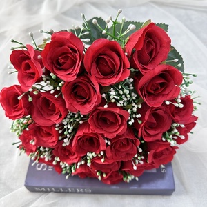 <span class=keywords><strong>Bouquet</strong></span> <span class=keywords><strong>de</strong></span> mariée en <span class=keywords><strong>gros</strong></span>, 24 têtes <span class=keywords><strong>de</strong></span> <span class=keywords><strong>roses</strong></span>, <span class=keywords><strong>bouquet</strong></span> <span class=keywords><strong>de</strong></span> <span class=keywords><strong>roses</strong></span> artificielles en soie <span class=keywords><strong>rouge</strong></span>, Noël, écologique, moderne - Product Image 5
