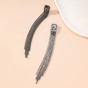 Boucles d'oreilles pendantes longues à pampilles tendance pour femmes, style européen et américain, en alliage de cuivre plaqué or avec strass en cristal taille brillant - Product Image 6