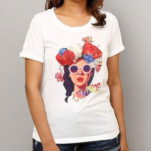 Camiseta de Manga Corta para Mujer con Estampados Contemporáneos y Construcción Duradera, Ideal para Salidas Informales y Fines de Semana - Product Image 2